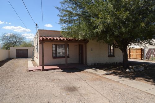2425 N Los Altos Ave, Tucson, AZ, 85705-4747 | Card Image