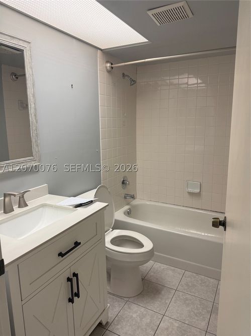 102-e-2255 Se 27th Dr, Homestead, FL, 33035-1333 | Card Image