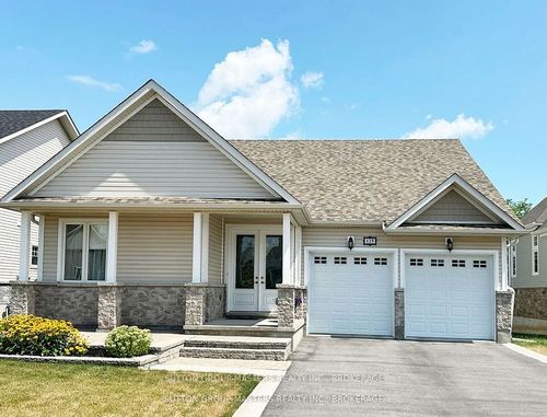 125 Country Club Dr, Bath, ON, K0H1G0 | Card Image