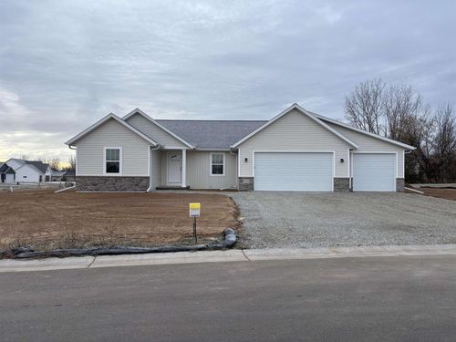W7029 Otis Drive, GREENVILLE, WI, 54942 | Card Image