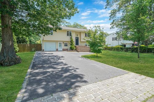 2387 Chestnut Ave, Ronkonkoma, NY, 11779-6505 | Card Image