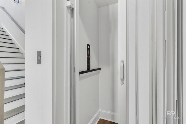 Hallway | Image 12
