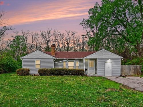 13308 8th St, Grandview, MO, 64030-2900 | Card Image