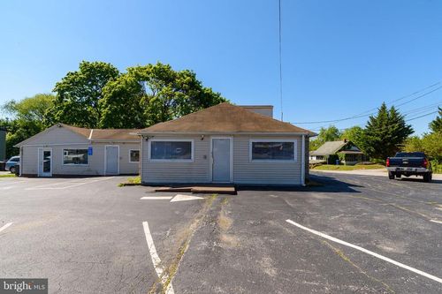 1092 W Lincoln Hwy, COATESVILLE, PA, 19320-1835 | Card Image
