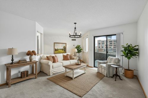 401-78 10th Street E, Saint Paul, MN, 55101 | Card Image