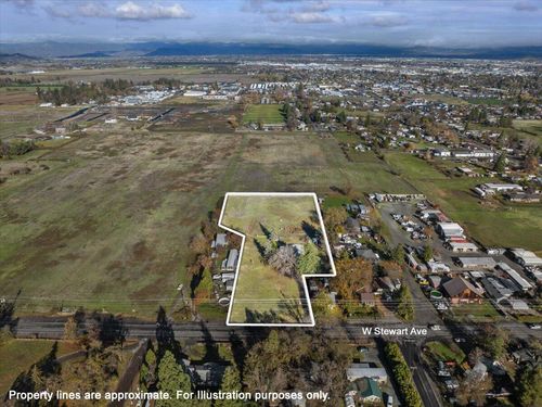 2554 W Stewart Ave, Medford, OR, 97501-3866 | Card Image