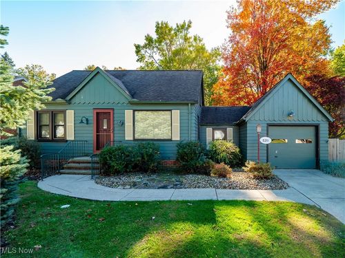 5211 W Ridgewood Dr, Parma, OH, 44134-4146 | Card Image