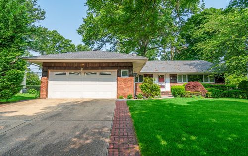 155 Shrub Hollow Rd, Roslyn, NY, 11576-3125 | Card Image