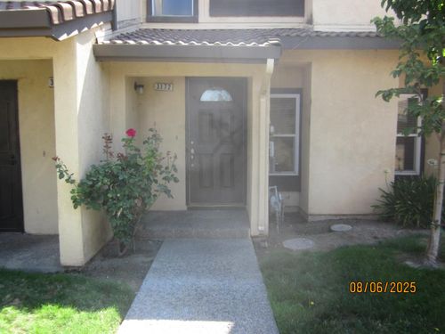 3172 Andre Ln, Turlock, CA, 95382-1061 | Card Image