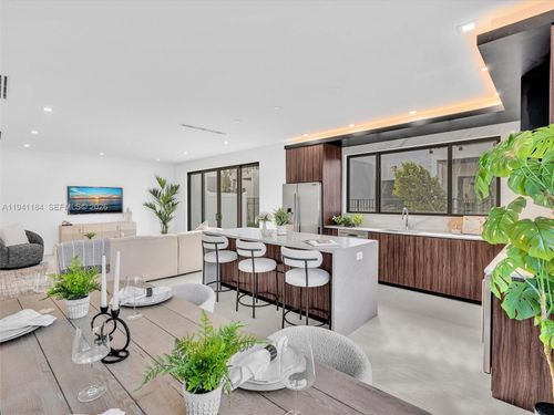 b1-4656 Sw 32nd Ave, Fort Lauderdale, FL, 33312-6947 | Card Image