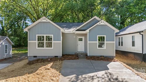 210 N Vance St, Gastonia, NC, 28052-2052 | Card Image