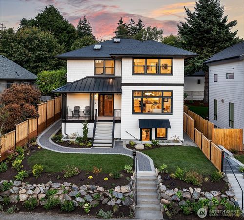 3642 33rd Ave W, Seattle, WA, 98199-1604 | Card Image