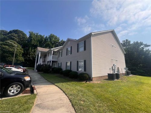 unit-2d-2630 Guyer St, High Point, NC, 27265-2511 | Card Image