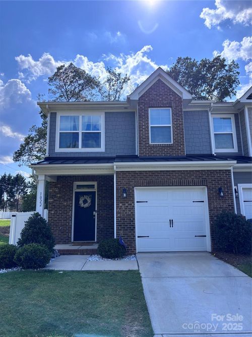 1022 Moffatt Ln, Matthews, NC, 28105-7735 | Card Image