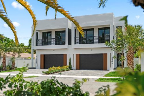 1320 Ne 16th Ave, Fort Lauderdale, FL, 33304-1816 | Card Image