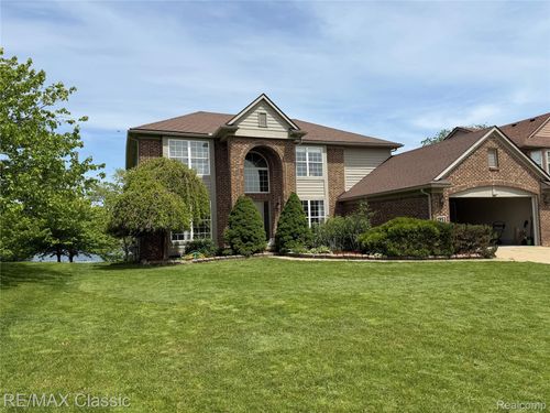 1953 Twin Sun Cir, Commerce Twp, MI, 48390-4404 | Card Image