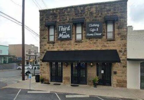 300 B Main St, Marble Falls, TX, 78654-5715 | Card Image