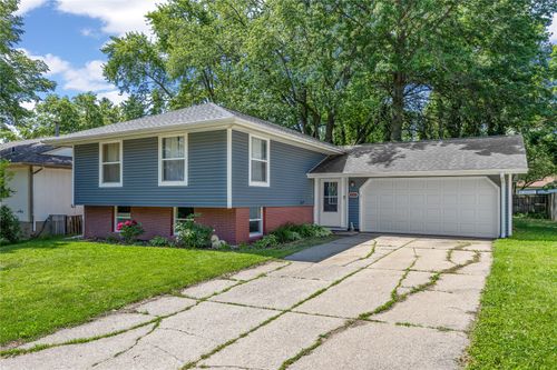 3365 Tulane Ave, Iowa City, IA, 52245-4037 | Card Image