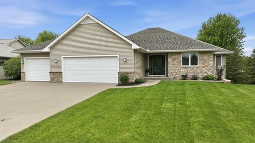 221 Kusilek St, River Falls, WI, 54022-2891 | Card Image