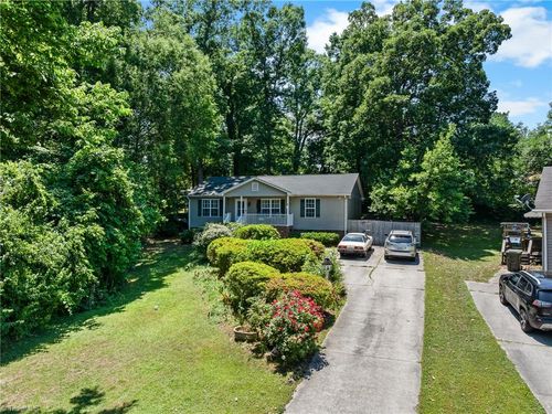 26 Tesh St, Thomasville, NC, 27360-2644 | Card Image