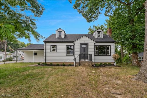 4528 Sheridan Rd, Youngstown, OH, 44514-1125 | Card Image