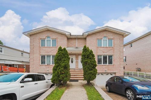 319B 7th St, Palisades Park, NJ, 07650-2279 | Card Image