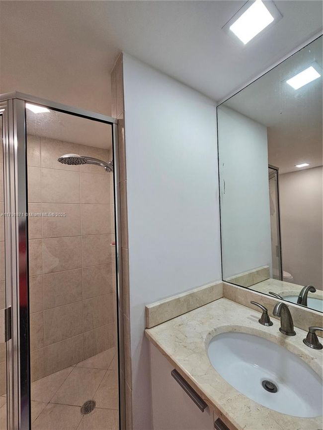 APT-2202 - 15051 Royal Oaks Ln, Condo with 2 bedrooms, 3 bathrooms and null parking in North Miami FL | Image 29