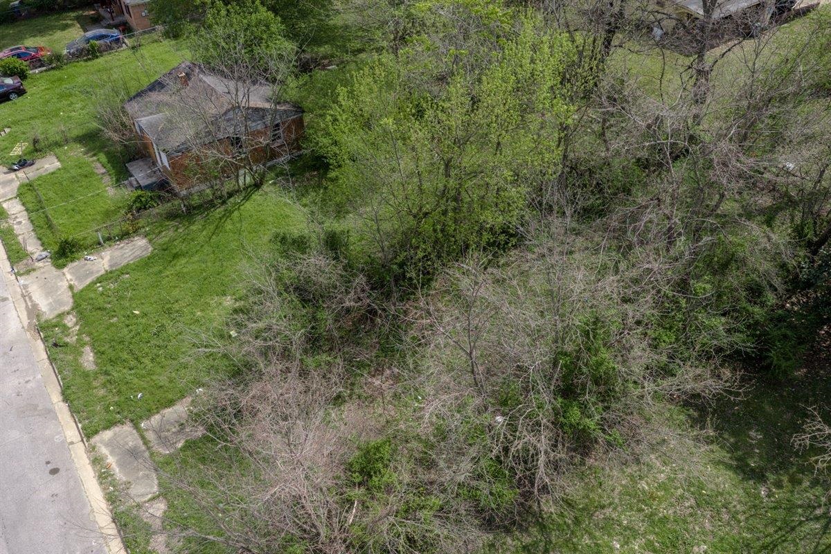 Land in Memphis 4