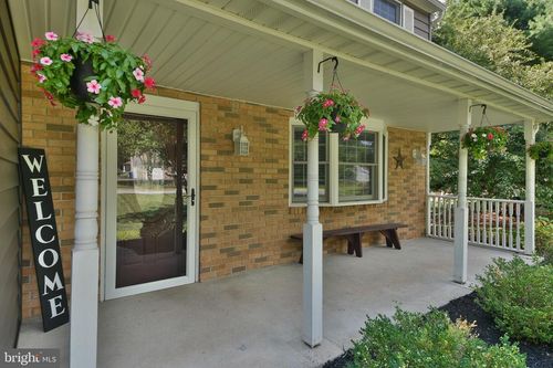 1130 Hunter Hill Dr, LANSDALE, PA, 19446-4829 | Card Image
