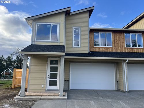 16113 Barlow Trail Ln, Oregon City, OR, 97045-8334 | Card Image