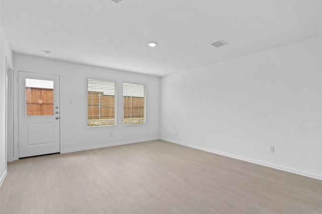 14213 Coness St, House other with 4 bedrooms, 2 bathrooms and null parking in Pilot Point TX | Image 10