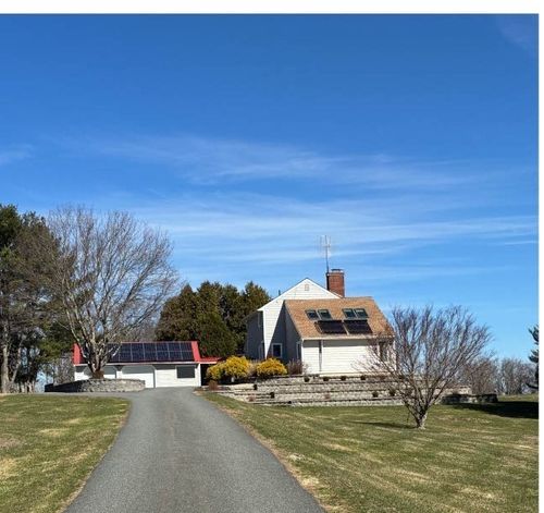 169 Old Albany Rd, Greenfield, MA, 01301-9648 | Card Image