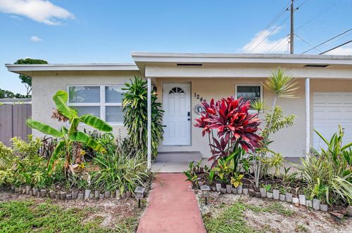 1249 18th Ave N, Lake Worth Beach, FL, 33460-6503 | Card Image
