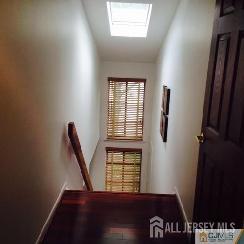 92 Gate House Ln, Edison, NJ, 08820-4011 | Card Image