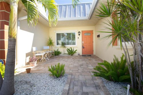 6575 Green Valley Dr, SEMINOLE, FL, 33777-4715 | Card Image