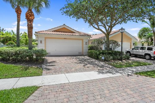 8210 Saint Johns Ct, Wellington, FL, 33414-7406 | Card Image