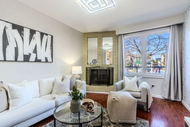 1807 Listowell Cres, House attached with 3 bedrooms, 2 bathrooms and 1 parking in Pickering ON | Image 6