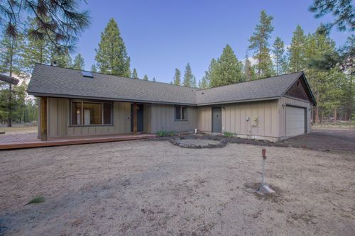 327 Chapman St, Gilchrist, OR, 97737-9767 | Card Image