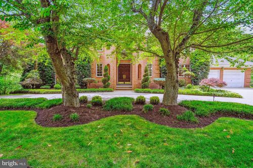 8005 Glengalen Ln, CHEVY CHASE, MD, 20815-4824 | Card Image