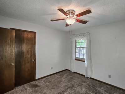 261 Phillips Dr, House other with 3 bedrooms, 2 bathrooms and null parking in Killen AL | Image 3