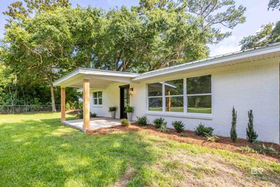 10283 Canal Circle, House other with 3 bedrooms, 2 bathrooms and null parking in Fairhope AL | Image 3