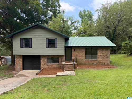 1018 Hillcrest Dr, Weaver, AL, 36277-3222 | Card Image