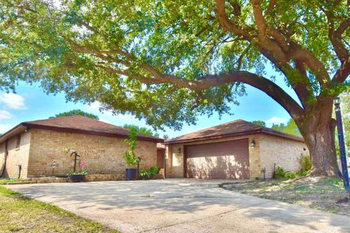 1315 Leadenhall Cir, Channelview, TX, 77530-2215 | Card Image