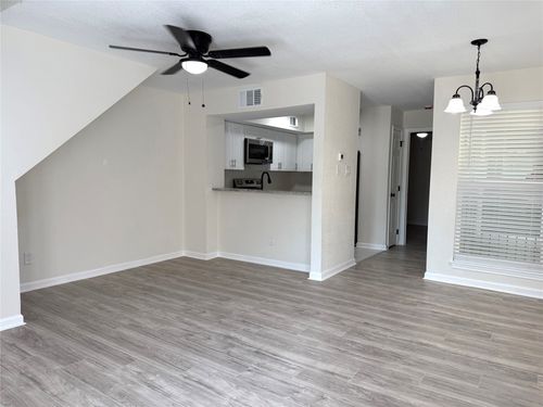214-9801 Walnut St, Dallas, TX, 75243-2800 | Card Image