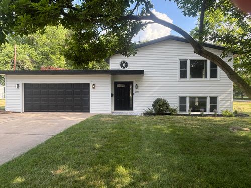200 Ivy St, Chesterton, IN, 46304 | Card Image