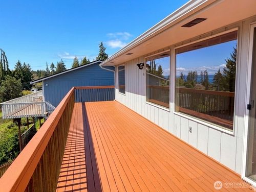 1256 Mount Baker Ave, Camano Island, WA, 98282-8439 | Card Image