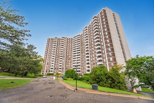 303-10 Edgecliff Golfway, East York, ON, M3C3A3 | Card Image