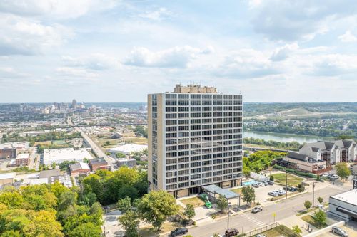 810 Matson Pl, Cincinnati, OH, 45204-1487 | Card Image