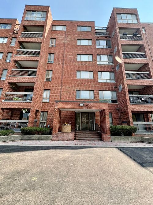 409-701 Forum Sq, Glenview, IL, 60025-3866 | Card Image