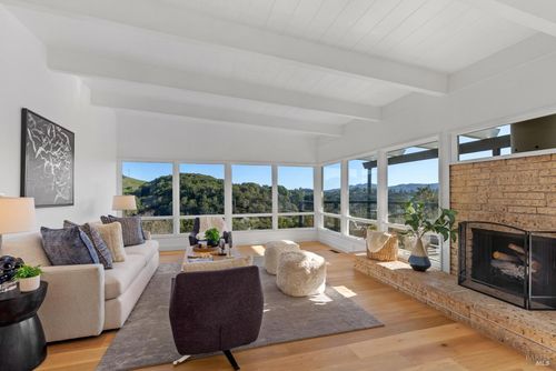 18 Stanton Way, Mill Valley, CA, 94941-1422 | Card Image